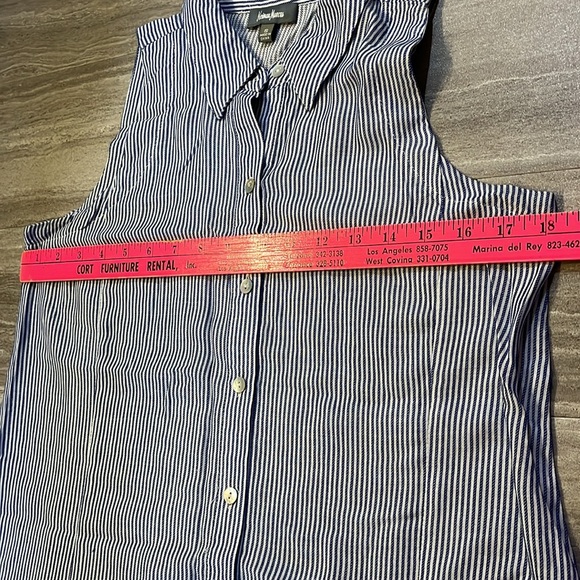 Neiman Marcus Pinstripe Sleeveless Button Down Flowy Shirtdress - Picture 10 of 10